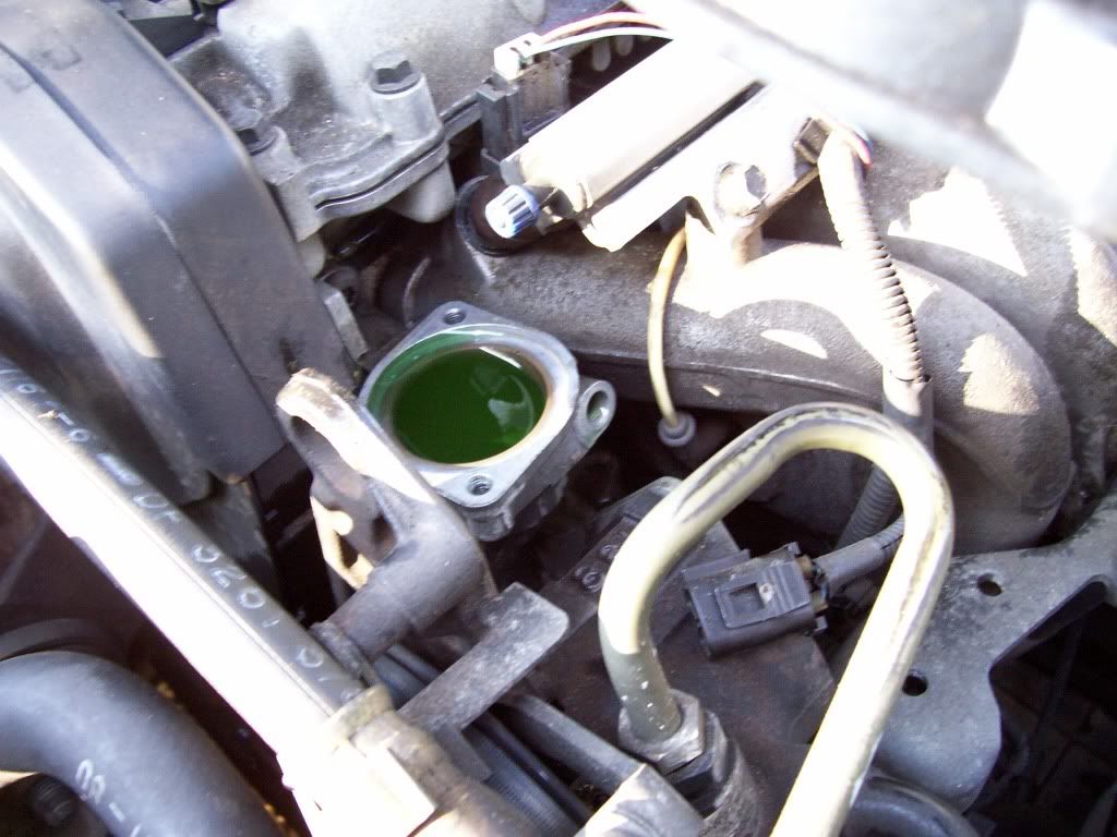 Guide Changing the engine/coolant temperature sensor Volvo Owners